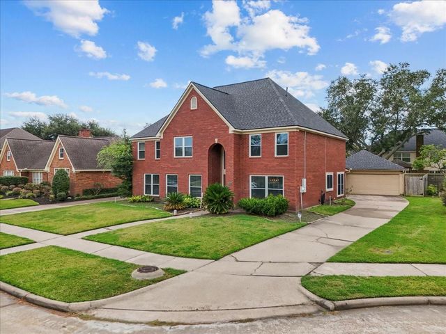 2107 Olympic Drive, League City, TX 77573