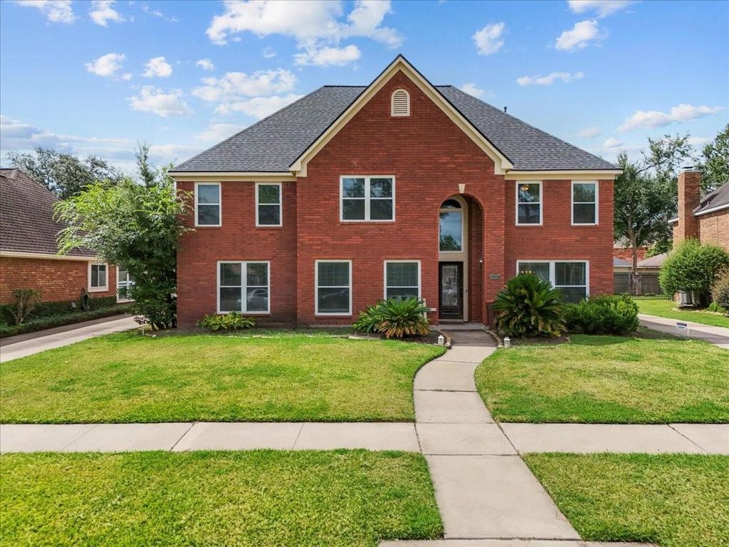 2107 Olympic Drive, League City, TX 77573