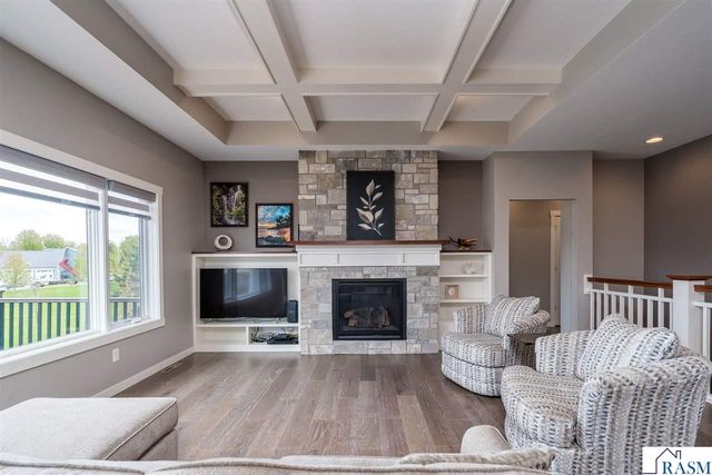 112 Hidden Oaks Circle, Mankato, MN 56001
