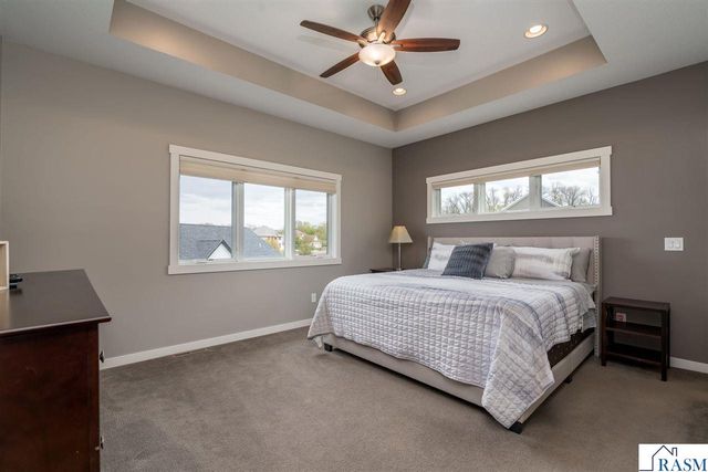 112 Hidden Oaks Circle, Mankato, MN 56001