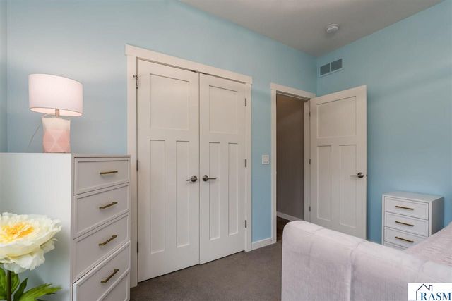 112 Hidden Oaks Circle, Mankato, MN 56001