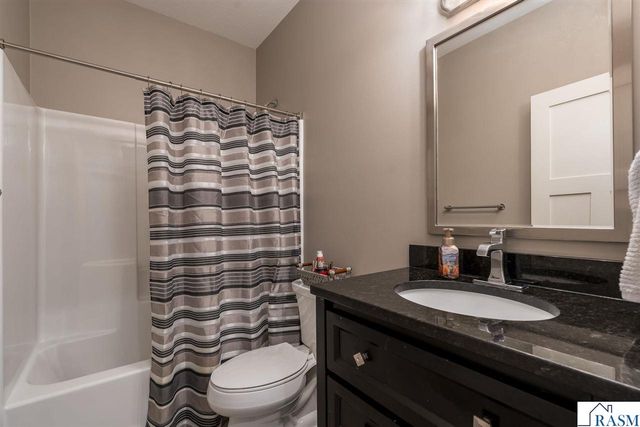 112 Hidden Oaks Circle, Mankato, MN 56001