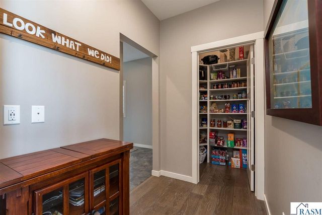 112 Hidden Oaks Circle, Mankato, MN 56001