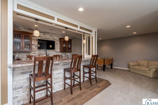112 Hidden Oaks Circle, Mankato, MN 56001