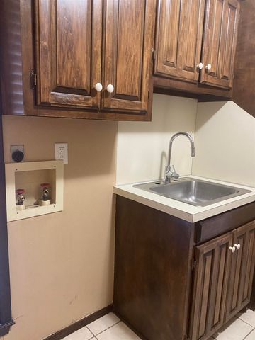 1400 Holly Street, Nashville, AR 71852