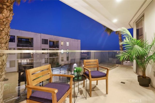 23 4th Place 6, Long Beach, CA 90802