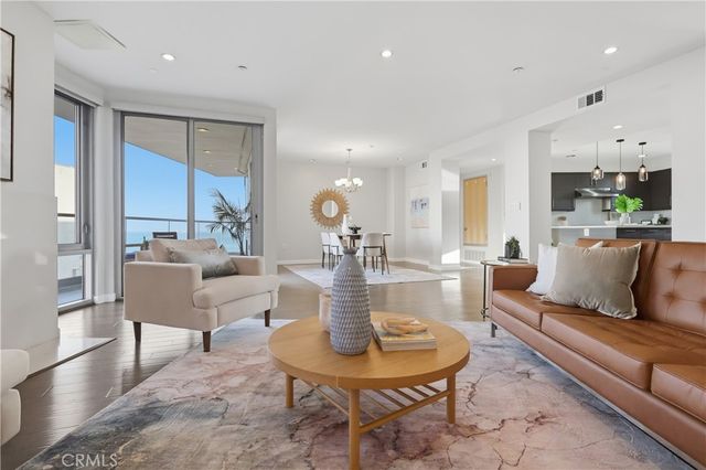 23 4th Place 6, Long Beach, CA 90802