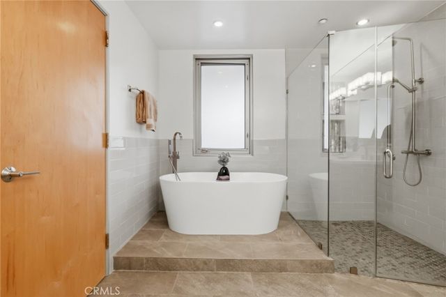 23 4th Place 6, Long Beach, CA 90802