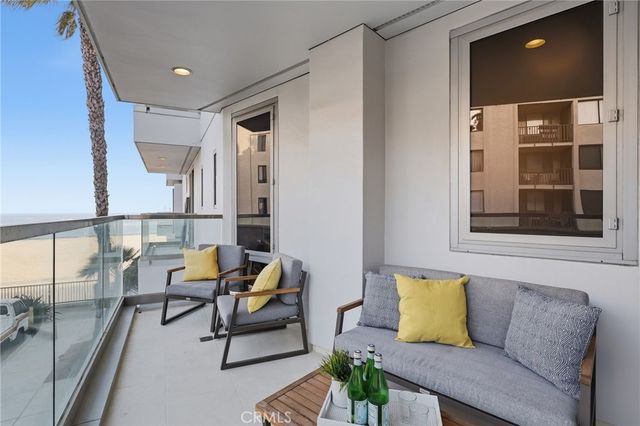 23 4th Place 6, Long Beach, CA 90802