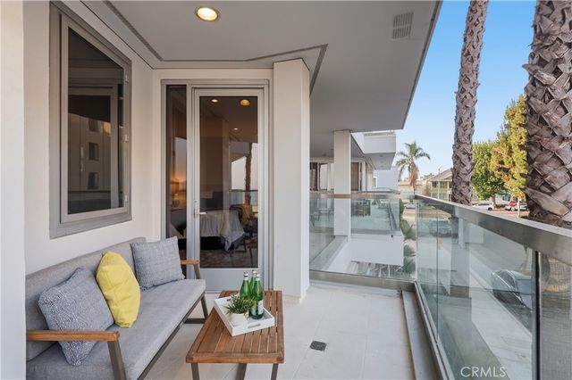 23 4th Place 6, Long Beach, CA 90802