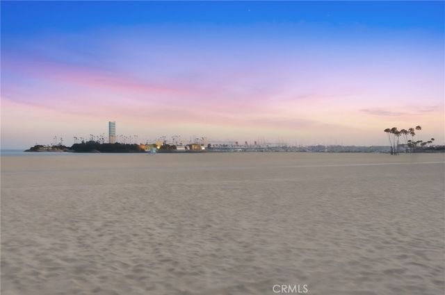 23 4th Place 6, Long Beach, CA 90802