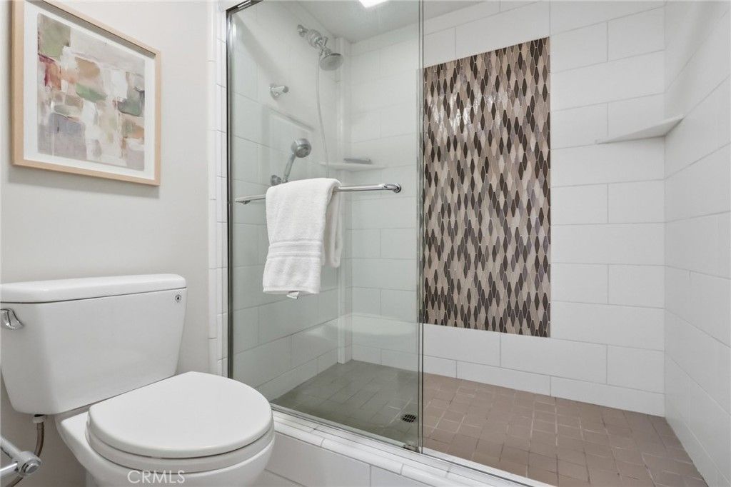 Image 41 of property listing at 23 4th Place 6, Long Beach, CA 90802