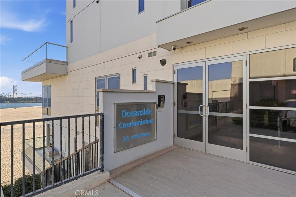 Image 52 of property listing at 23 4th Place 6, Long Beach, CA 90802