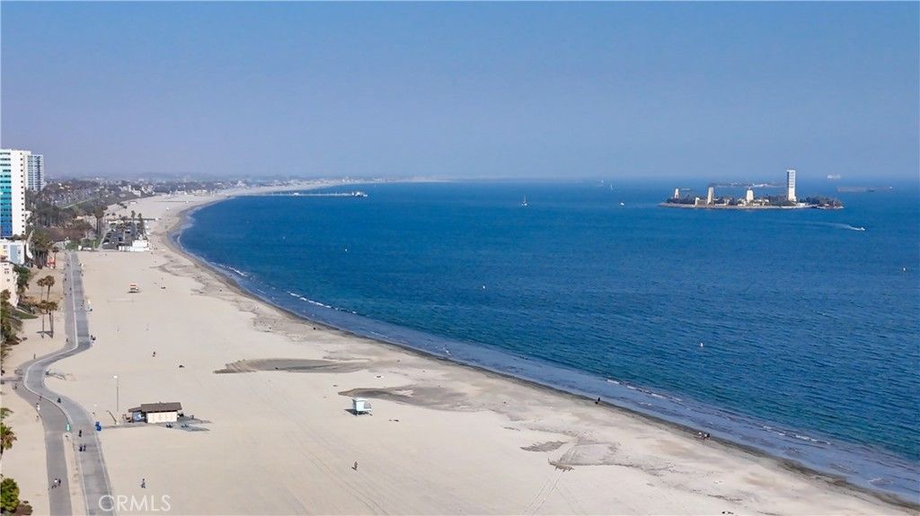 Image 56 of property listing at 23 4th Place 6, Long Beach, CA 90802
