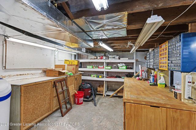 803 Roosevelt Street, Mason, MI 48854