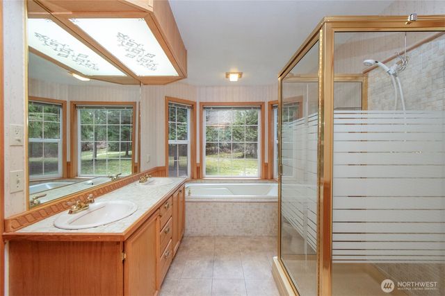 202 W Emerald Forest Lane, Sequim, WA 98382