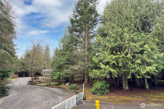 202 W Emerald Forest Lane, Sequim, WA 98382