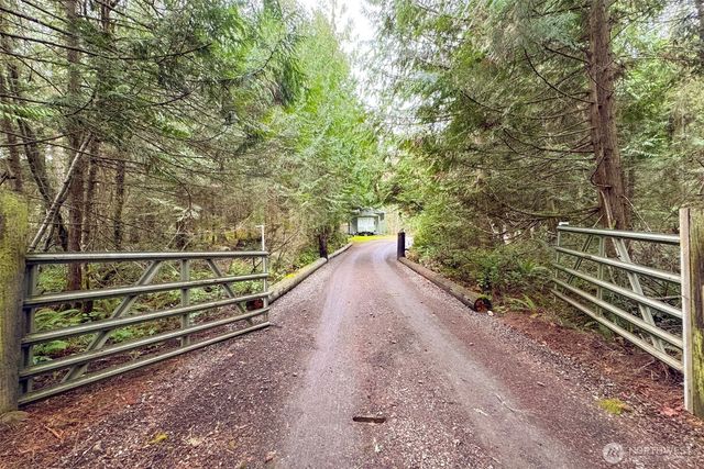 202 W Emerald Forest Lane, Sequim, WA 98382