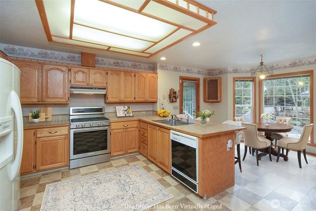 202 W Emerald Forest Lane, Sequim, WA 98382