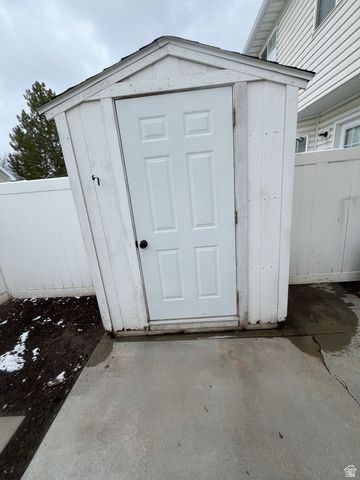 726 N 150 E, Springville, UT 84663