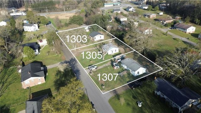 1303, 1305, 1307 E Park Drive, Anderson, SC 29621