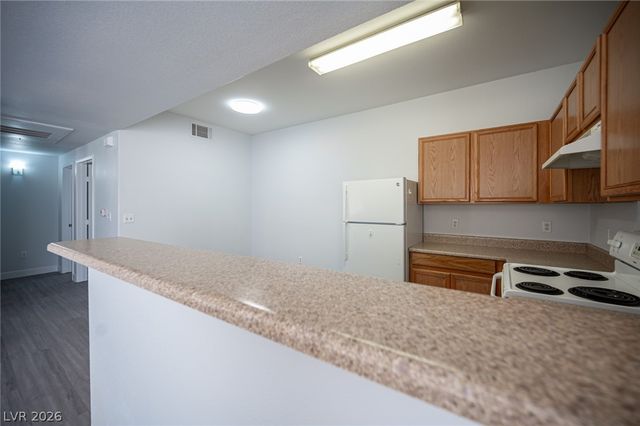 2010 Rancho Lake Drive 206, Las Vegas, NV 89108
