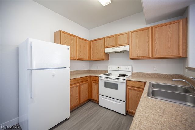 2010 Rancho Lake Drive 206, Las Vegas, NV 89108