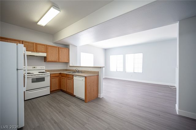2010 Rancho Lake Drive 206, Las Vegas, NV 89108