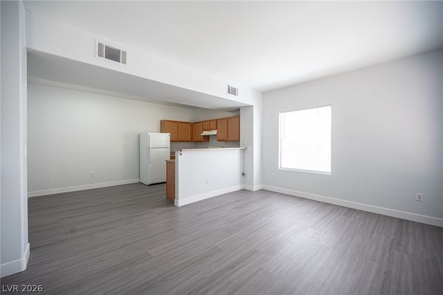 2010 Rancho Lake Drive 206, Las Vegas, NV 89108