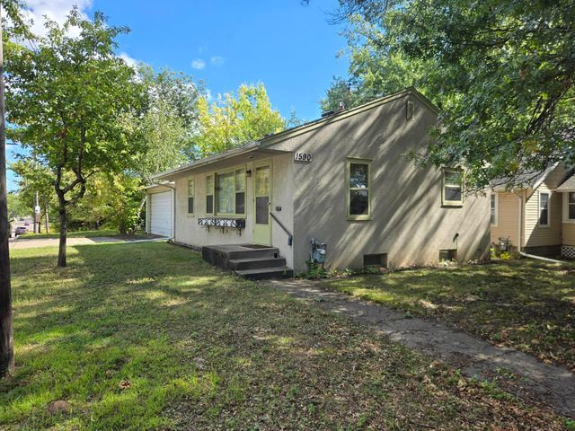 1590 Payne Avenue, Saint Paul, MN 55130