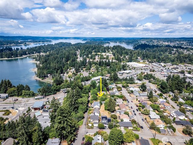 624 Dora Avenue, Bremerton, WA 98312
