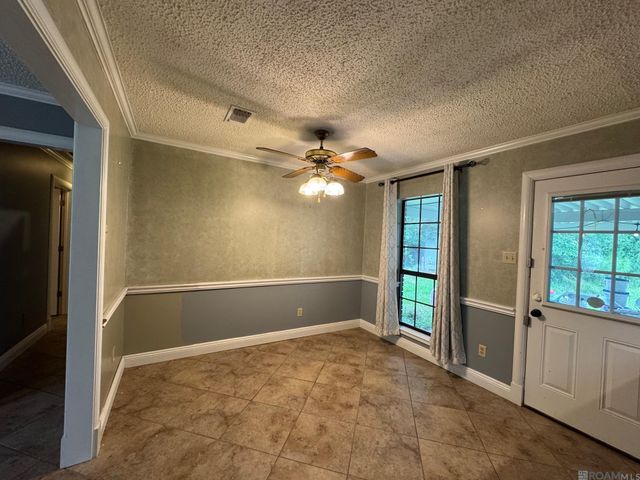 26806 Pen Dr, Walker, LA 70785