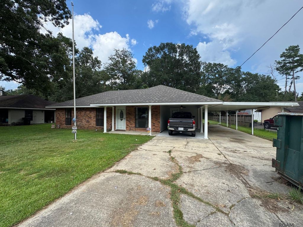 26806 Pen Dr, Walker, LA 70785