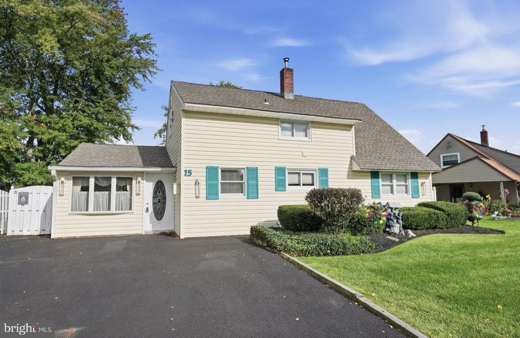 15 RUBY LN, LEVITTOWN, PA 19055 — photo 2
