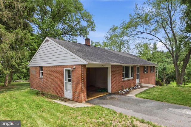 329 FAIRVIEW DR, Lititz, PA 17543