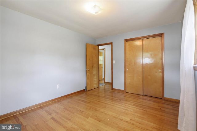 329 FAIRVIEW DR, Lititz, PA 17543