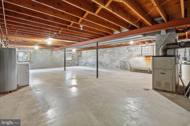 329 FAIRVIEW DR, Lititz, PA 17543