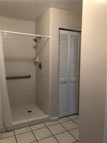 1833 Courtyard WAY 106, Naples, FL 34112
