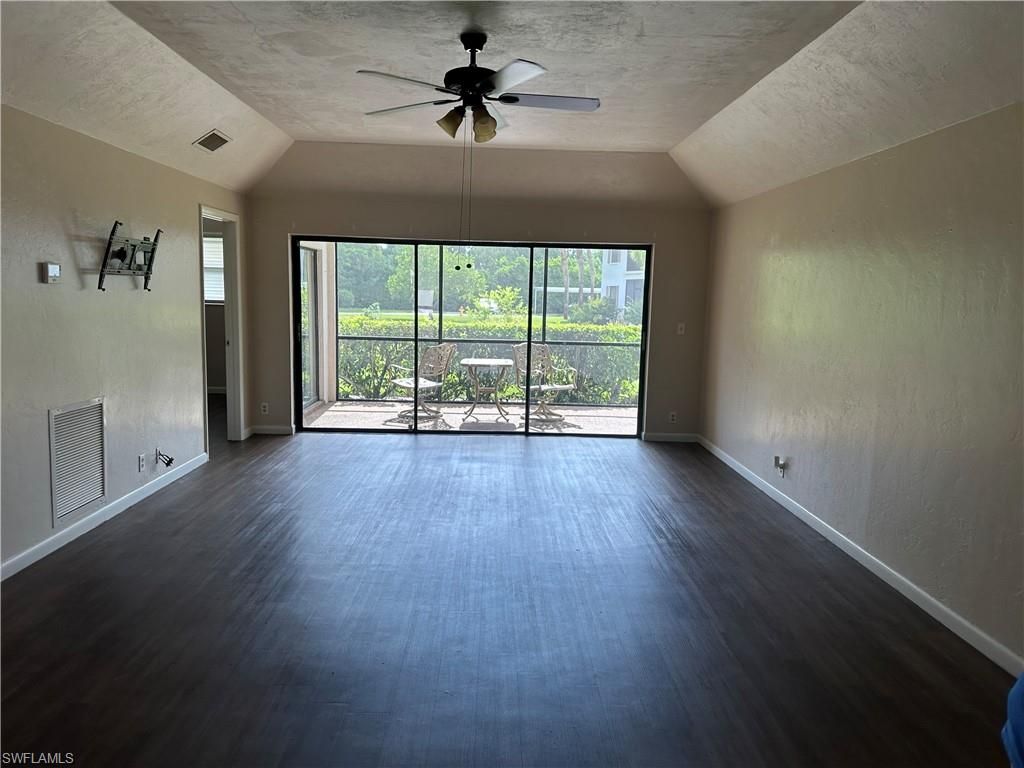 1833 Courtyard WAY 106, Naples, FL 34112