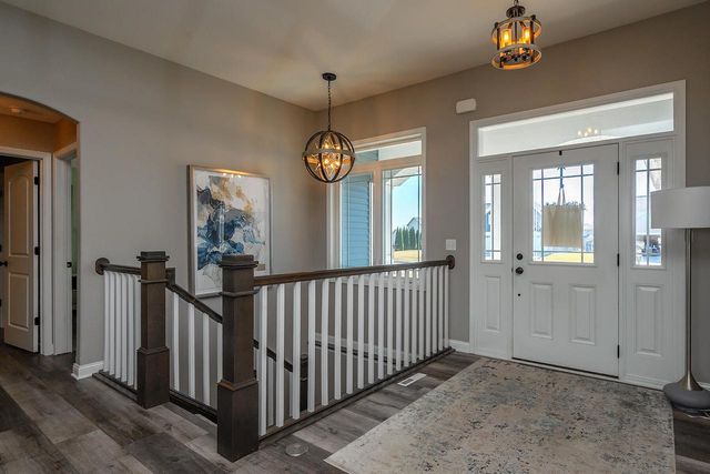 738 Willow Bend DRIVE, Waterford, WI 53185