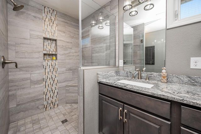 738 Willow Bend DRIVE, Waterford, WI 53185