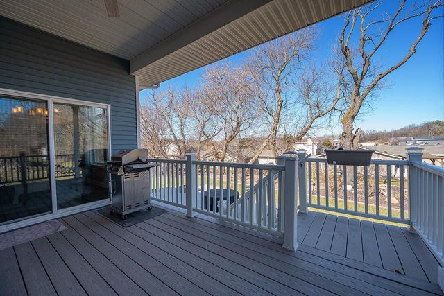 738 Willow Bend DRIVE, Waterford, WI 53185