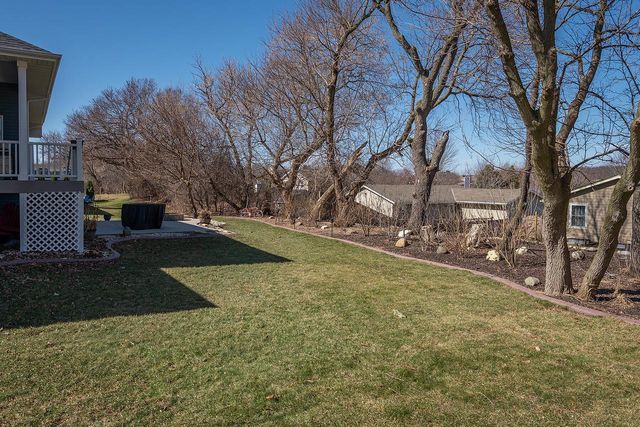 738 Willow Bend DRIVE, Waterford, WI 53185