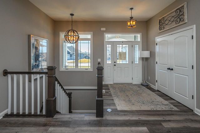 738 Willow Bend DRIVE, Waterford, WI 53185