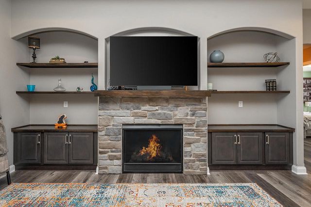 738 Willow Bend DRIVE, Waterford, WI 53185