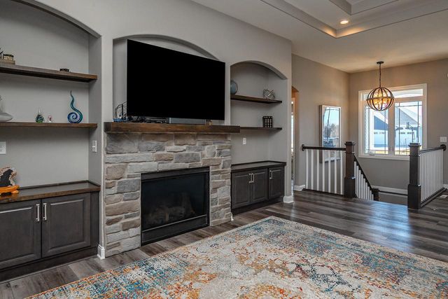 738 Willow Bend DRIVE, Waterford, WI 53185