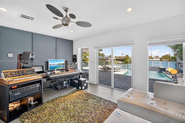 2091 NE 191st Dr, North Miami Beach, FL 33179