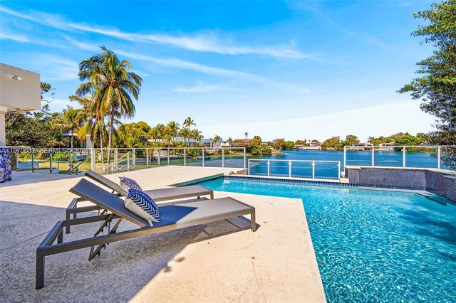 2091 NE 191st Dr, North Miami Beach, FL 33179