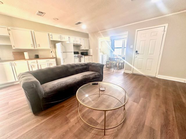 1105 Len Street, Bossier City, LA 71111