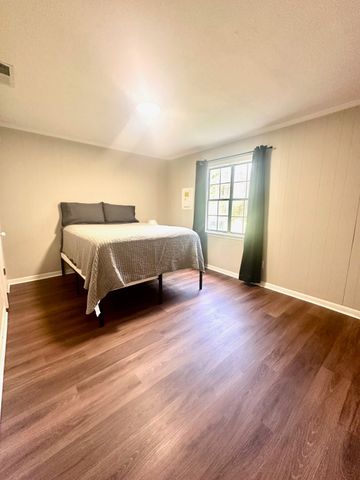 1105 Len Street, Bossier City, LA 71111